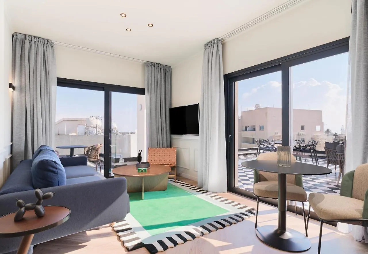 Liv The City Suites Adults Only لارنكا شقة